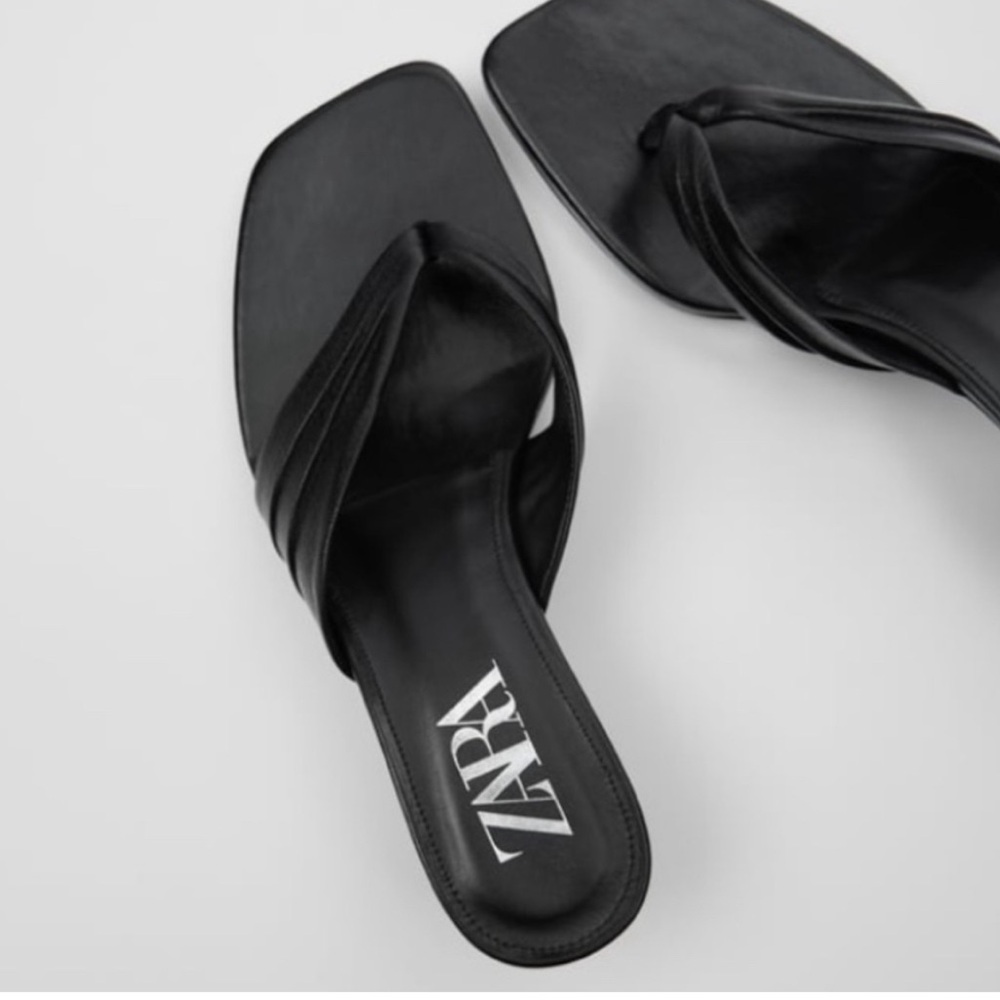 GATHERED LEATHER HEELED SANDALS